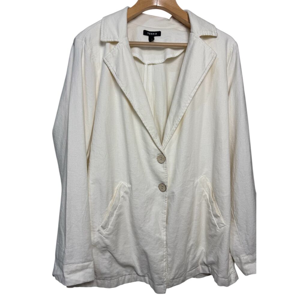 Torrid White Longline Front Button Blazer | Size 1X